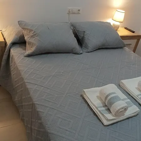 ático Con Gran Terraza Por Habitación en casa particular Dénia