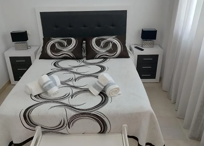 Kwatera prywatna Atico Duplex Con Gran Terraza Por